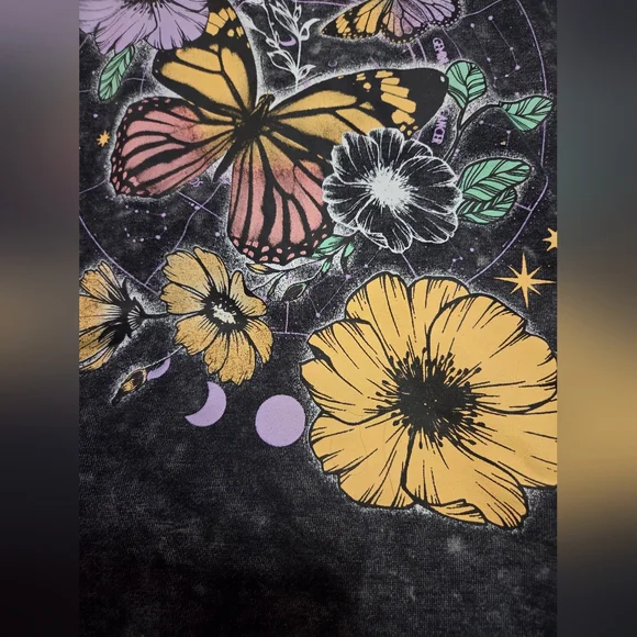 Galaxy Floral Butterfly Pullover Crewneck Sweatshirt Size Medium - Picture 3 of 6